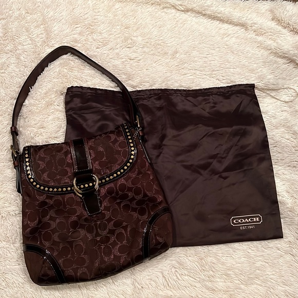 Coach Handbags - Vintage signature coach handbag